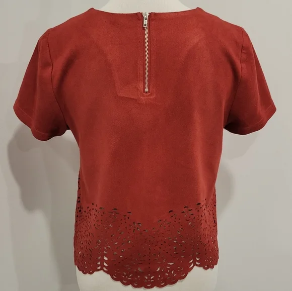 Design Lab Small Suede Short Sleeve Blouse Top Rusty Red Burgundy Lasercut - Picture 2 of 8